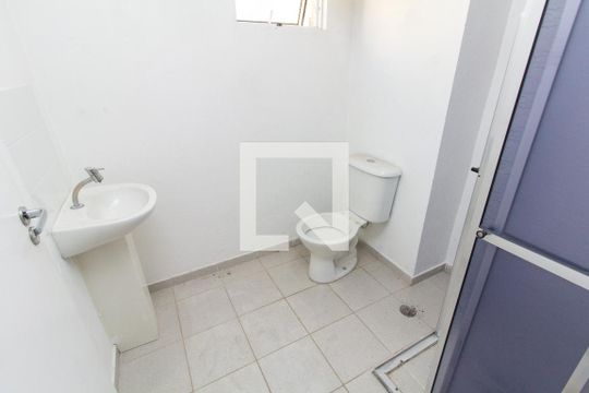 Banheiro de apartamento à venda com 2 quartos, 52m² em Jardim Maringa, São Paulo