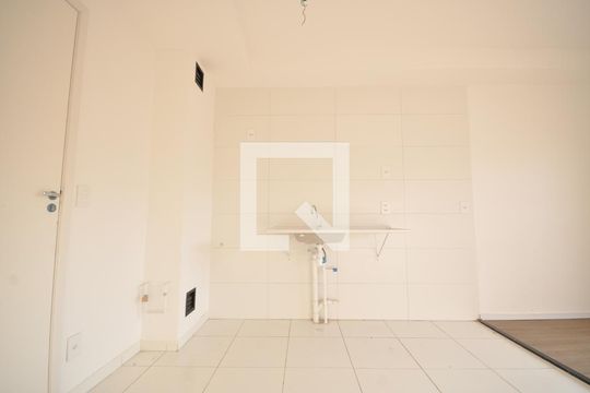 Cozinha de apartamento à venda com 1 quarto, 27m² em Vila Mazzei, São Paulo