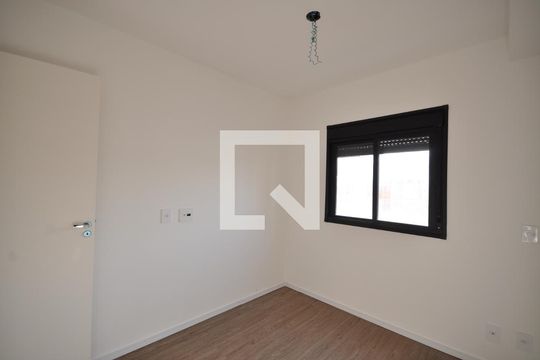 Quarto de apartamento à venda com 1 quarto, 27m² em Vila Mazzei, São Paulo