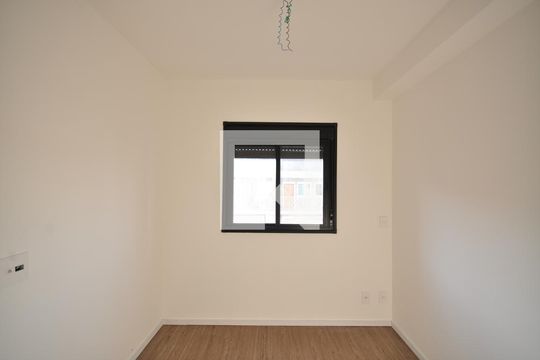 Quarto de apartamento à venda com 1 quarto, 27m² em Vila Mazzei, São Paulo