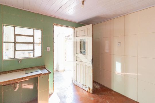 Cozinha de casa para alugar com 3 quartos, 200m² em Km 18, Osasco