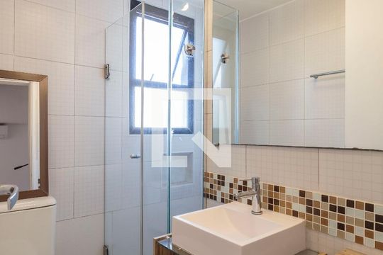 Banheiro de apartamento à venda com 1 quarto, 37m² em Vila Nova Conceição, São Paulo