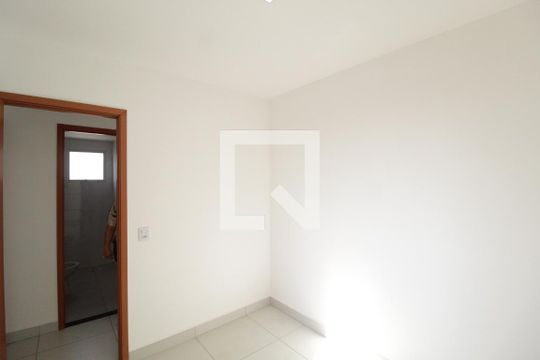 Quarto 1 de apartamento para alugar com 2 quartos, 56m² em Novo Mundo, Uberlândia