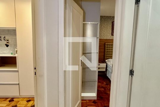 Corredor de apartamento à venda com 3 quartos, 119m² em Copacabana, Rio de Janeiro