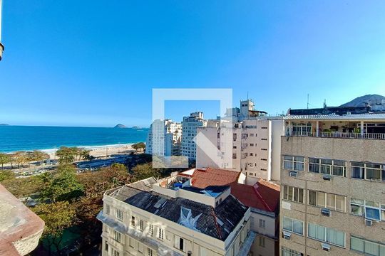 Sala vista mar de apartamento à venda com 3 quartos, 119m² em Copacabana, Rio de Janeiro