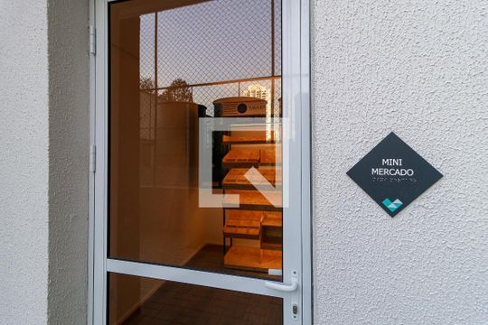 Mini Mercado de apartamento para alugar com 2 quartos, 36m² em Jardim Caravelas, São Paulo