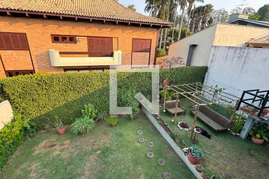 vista da escada de casa de condomínio à venda com 4 quartos, 244m² em Morada dos Pássaros, Barueri