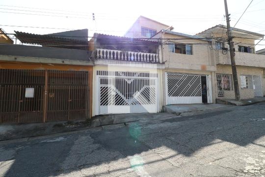 Fachada de casa para alugar com 1 quarto, 44m² em Vila Palmares, São Caetano do Sul