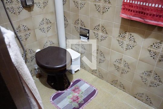 Banheiro de casa à venda com 2 quartos, 253m² em Gardênia Azul, Rio de Janeiro