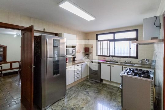 Cozinha de casa à venda com 5 quartos, 498m² em São Luiz, Belo Horizonte