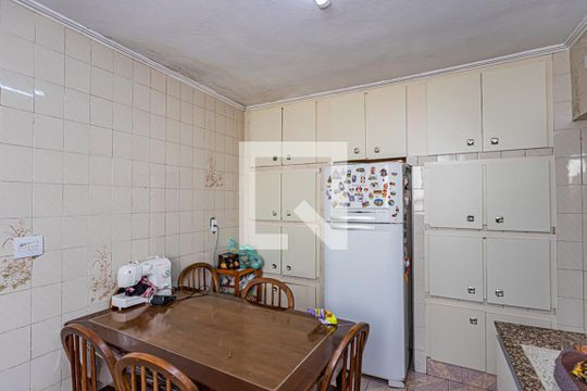 Cozinha de casa à venda com 3 quartos, 122m² em Vila Bandeirantes, São Paulo