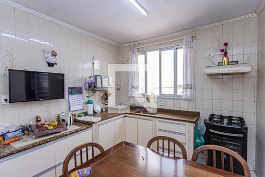 Cozinha de casa à venda com 3 quartos, 122m² em Vila Bandeirantes, São Paulo