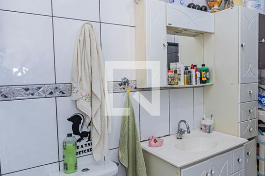 Banheiro de casa à venda com 3 quartos, 122m² em Vila Bandeirantes, São Paulo