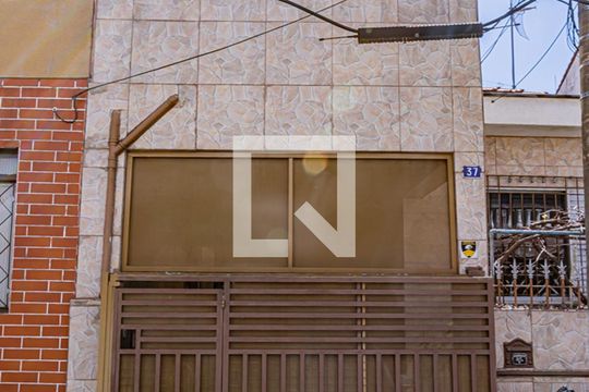 Fachada de casa à venda com 3 quartos, 122m² em Vila Bandeirantes, São Paulo