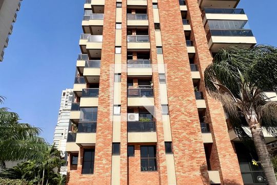 Fachada de apartamento à venda com 4 quartos, 237m² em Sumaré, São Paulo