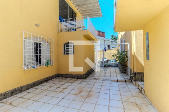 Quintal de casa à venda com 3 quartos, 477m² em Pacaembu, São Paulo