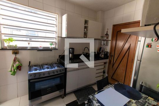 Cozinha de apartamento à venda com 2 quartos, 80m² em Fonseca, Niterói