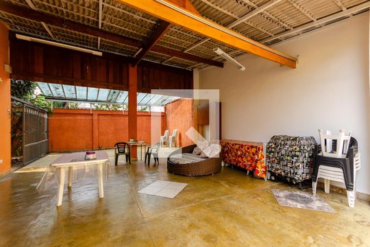 Espaço Gourmet de casa para alugar com 2 quartos, 400m² em Vila Hebe, São Paulo