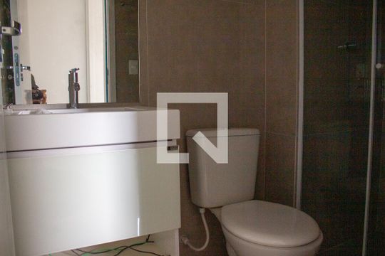 Banheiro de apartamento para alugar com 3 quartos, 71m² em Suíssa, Ribeirão Pires