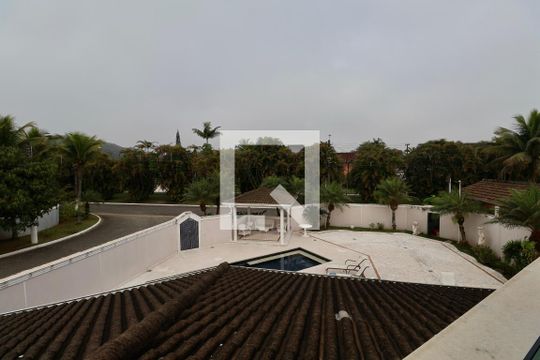 Vista de casa para alugar com 5 quartos, 680m² em Jardim Acapulco, Guarujá