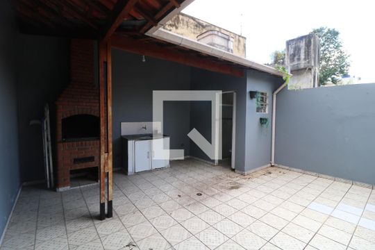 Quintal de casa para alugar com 2 quartos, 85m² em Chácara Mafalda, São Paulo