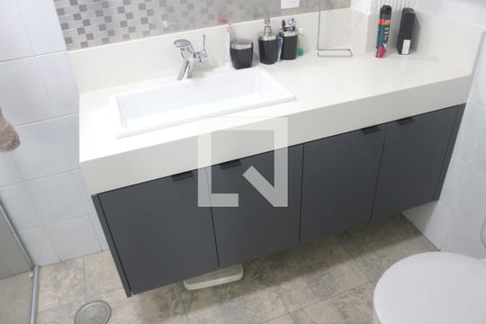 Banheiro da Suíte 1 de apartamento à venda com 3 quartos, 324m² em Barcelona, São Caetano do Sul
