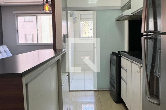 Cozinha de apartamento para alugar com 2 quartos, 51m² em Centro, Barueri