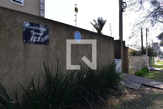 Fachada do condomínio de kitnet/studio para alugar com 1 quarto, 28m² em Boa Vista, Curitiba