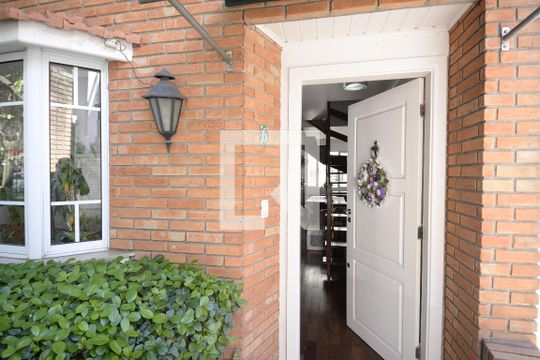 Fachada de casa de condomínio à venda com 4 quartos, 250m² em Vila Mariana, São Paulo