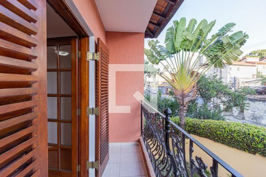 Sacada do quarto 2 de casa para alugar com 4 quartos, 320m² em Vila Osasco, Osasco