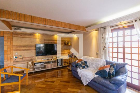 Sala de casa para alugar com 4 quartos, 320m² em Vila Osasco, Osasco