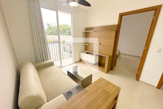 Sala de apartamento para alugar com 2 quartos, 62m² em Vargem do Bom Jesus, Florianópolis