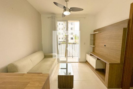 Sala de apartamento para alugar com 2 quartos, 62m² em Vargem do Bom Jesus, Florianópolis