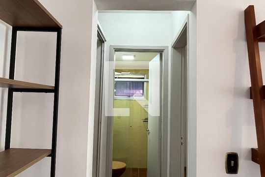 Corredor de apartamento para alugar com 1 quarto, 50m² em Vila Clementino, São Paulo