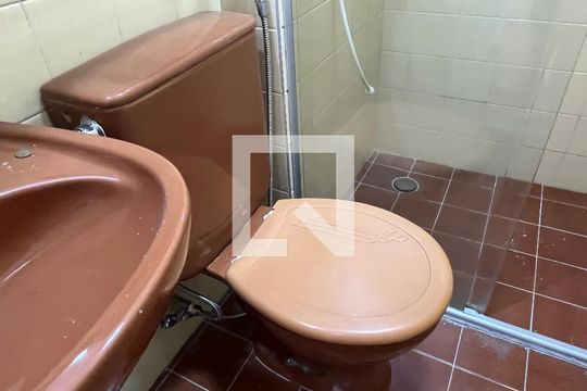 Banheiro de apartamento para alugar com 1 quarto, 50m² em Vila Clementino, São Paulo