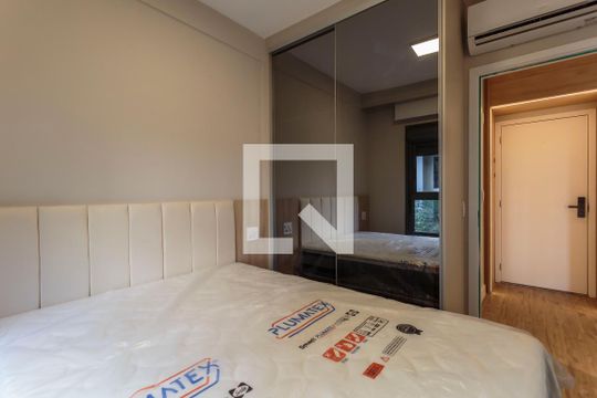 Quarto  de kitnet/studio à venda com 1 quarto, 29m² em Indianópolis, São Paulo