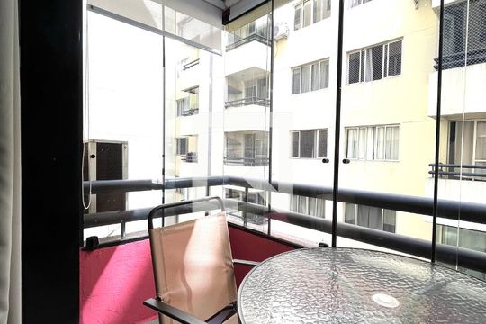 Varanda de kitnet/studio à venda com 1 quarto, 37m² em Jabaquara, São Paulo