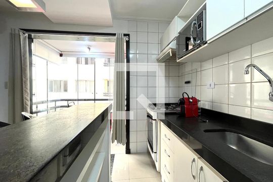 Cozinha de kitnet/studio à venda com 1 quarto, 37m² em Jabaquara, São Paulo