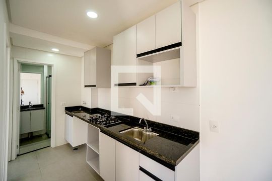 Cozinha de apartamento para alugar com 2 quartos, 38m² em Chácara Santo Antônio (zona Leste), São Paulo