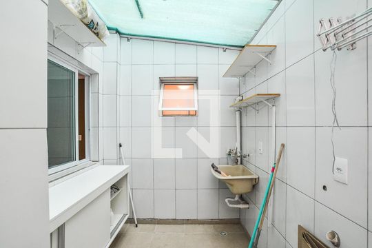 Área de Serviço de apartamento para alugar com 2 quartos, 38m² em Campestre, Santo André