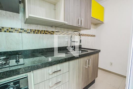 Cozinha de apartamento para alugar com 2 quartos, 38m² em Campestre, Santo André