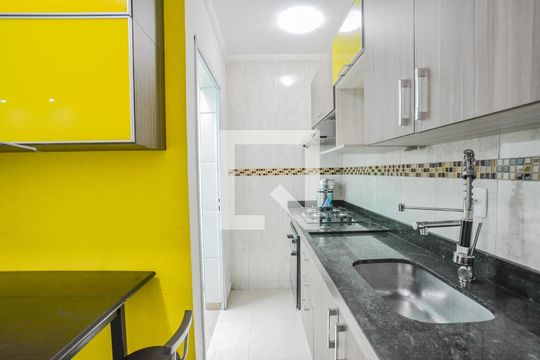 Cozinha de apartamento para alugar com 2 quartos, 38m² em Campestre, Santo André