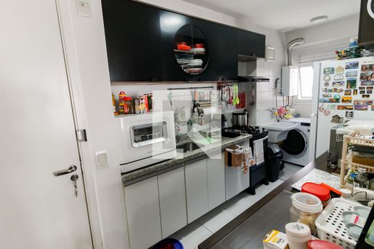 Cozinha - Armários de apartamento à venda com 3 quartos, 70m² em Vila Suzana, São Paulo