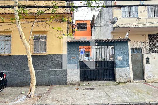 Fachada + plaquinha de casa à venda com 2 quartos, 60m² em Engenho de Dentro, Rio de Janeiro