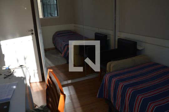 quarto 2 de apartamento para alugar com 2 quartos, 50m² em Bom Jesus, Contagem