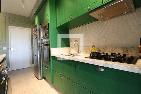 Cozinha de apartamento à venda com 2 quartos, 90m² em Vila Ipojuca, São Paulo