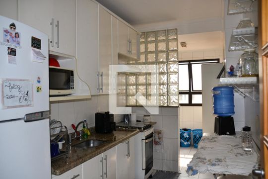 Cozinha de apartamento para alugar com 3 quartos, 162m² em Santa Maria, São Caetano do Sul