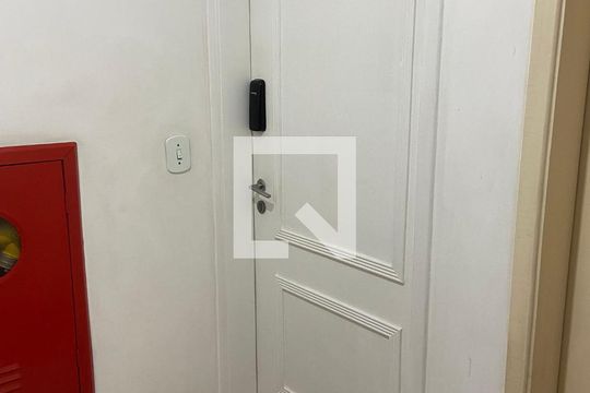 Entrada de apartamento para alugar com 2 quartos, 55m² em Indianópolis, São Paulo