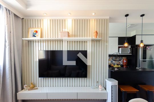 Sala de apartamento à venda com 2 quartos, 44m² em Jardim Íris, São Paulo