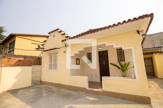 Fachada de casa à venda com 2 quartos, 359m² em Anil, Rio de Janeiro
